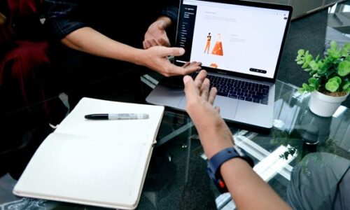 Desarrollar o seleccionar sistemas de seguimiento de aprendices